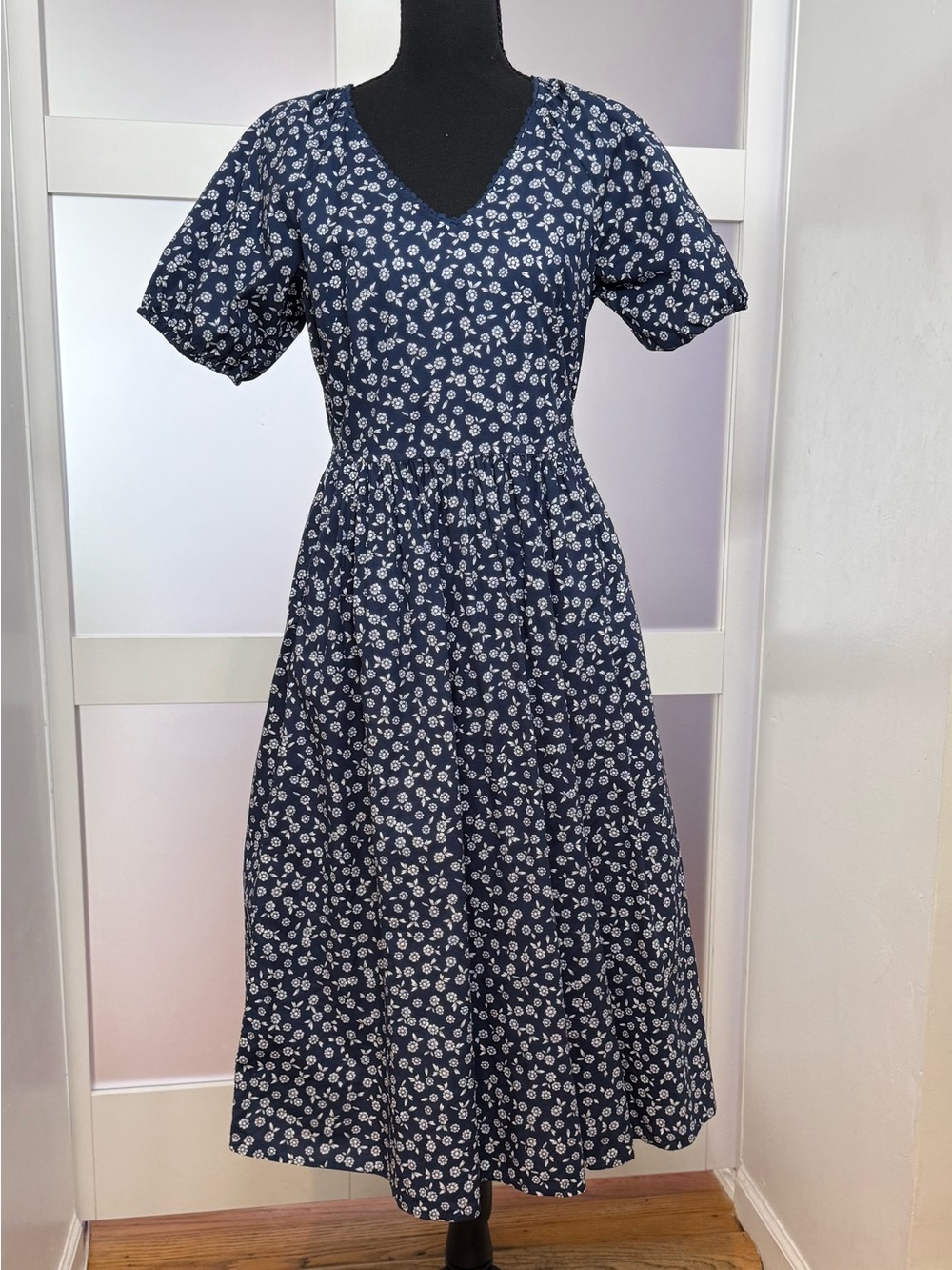 J Crew Navy Blue Floral V-Neck Midi Dress, 6 P